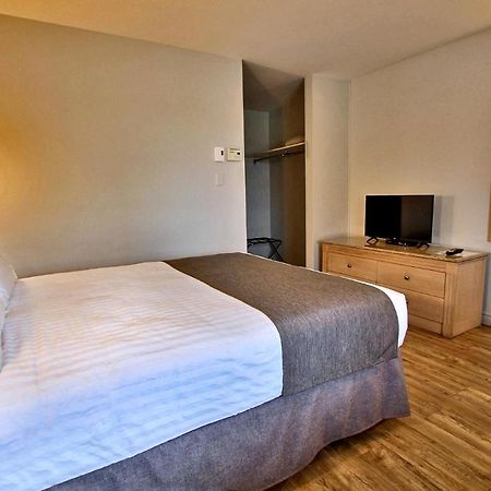 Hotel-Motel La Difference Sainte-Marie Buitenkant foto
