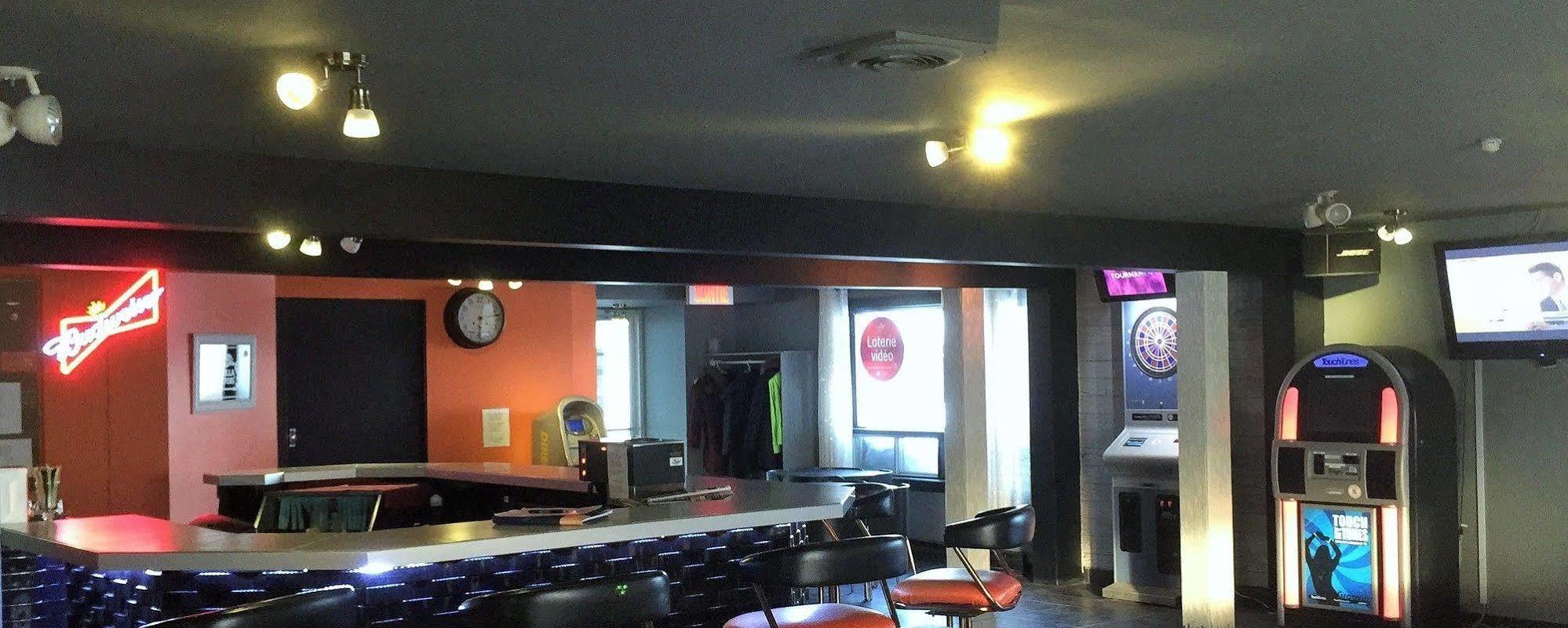 Hotel-Motel La Difference Sainte-Marie Buitenkant foto