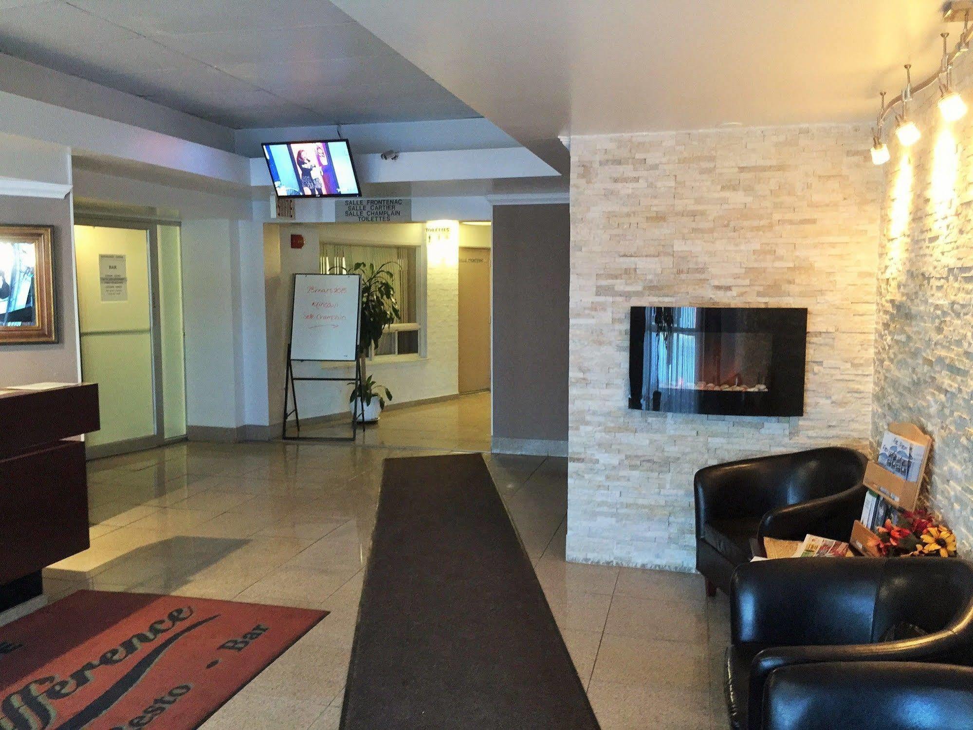Hotel-Motel La Difference Sainte-Marie Buitenkant foto